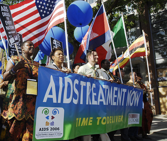 Rally in Toronto for AIDS research and treatment